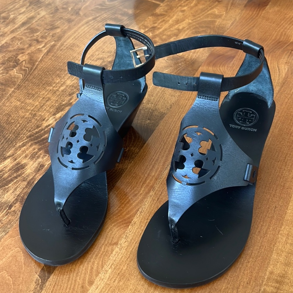 BARELY WORN Tory Burch Black Wedge Sandals